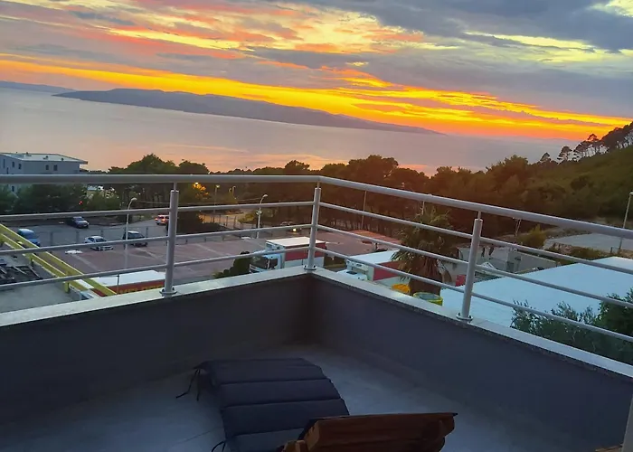 Lucy Apartment Makarska